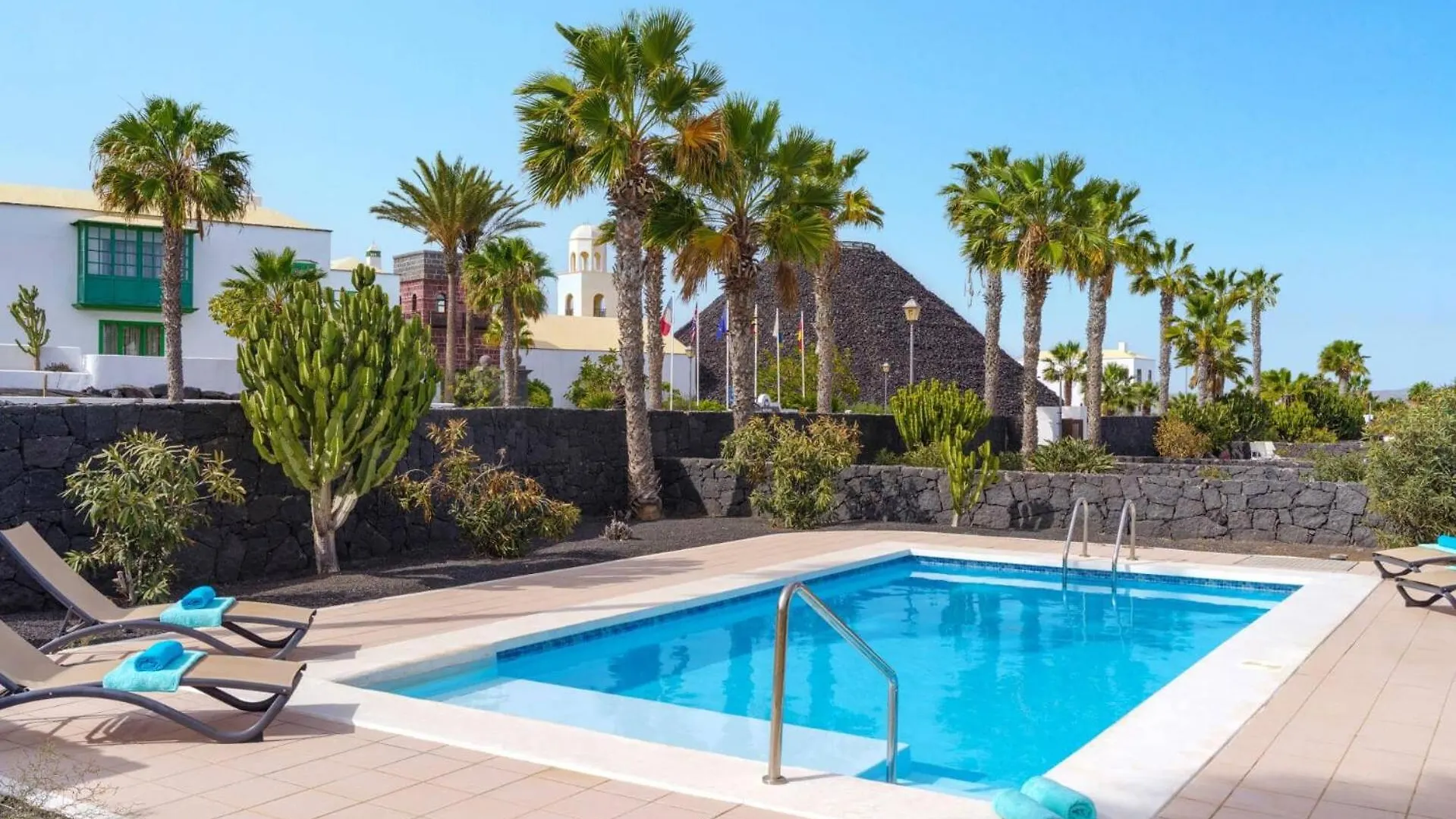 Villa Seasol 1 By Villa Plus Playa Blanca